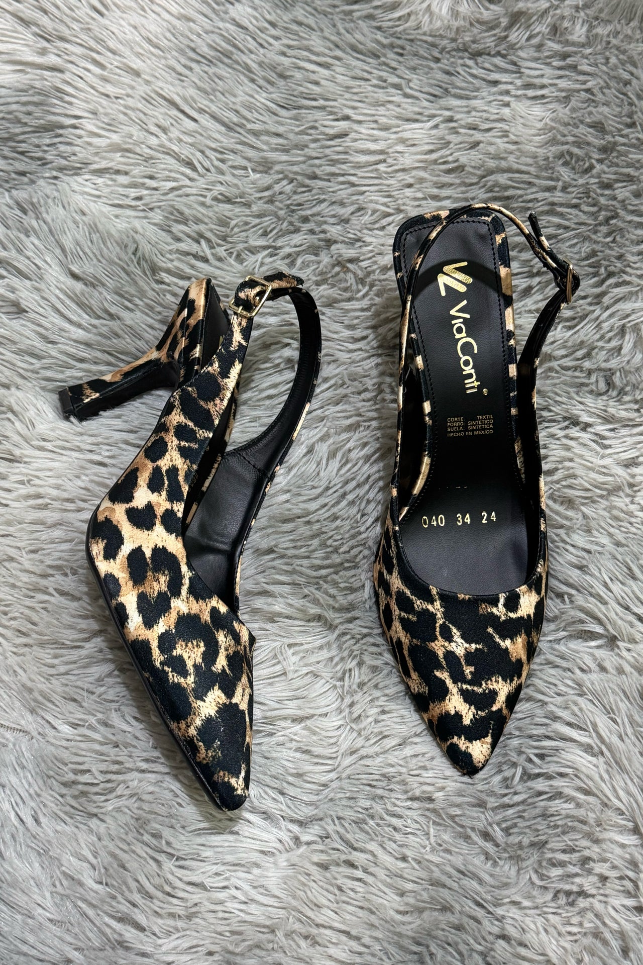 LARA Zapatilla destalonada Leopardo