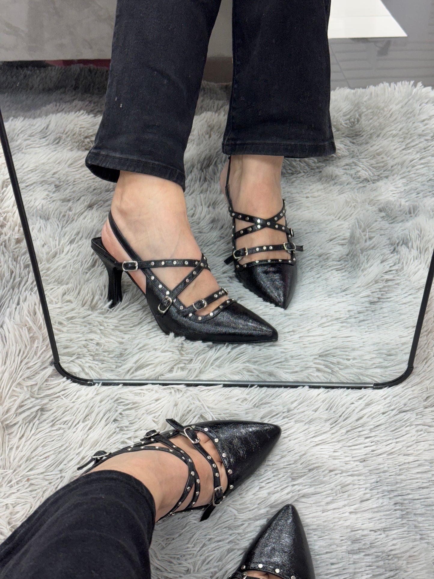 IVETTE Zapatilla de tacón Negro hebillas y estoperol