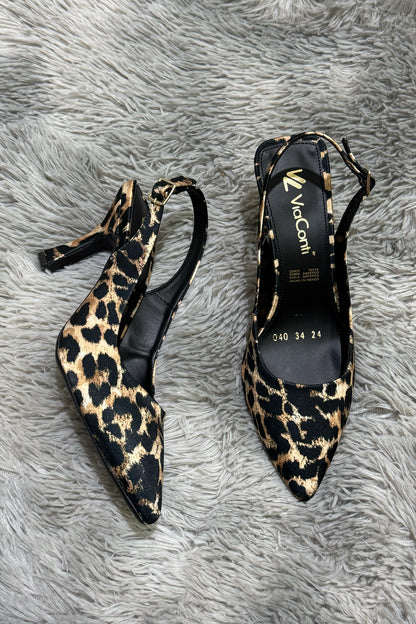 LARA Zapatilla destalonada Leopardo