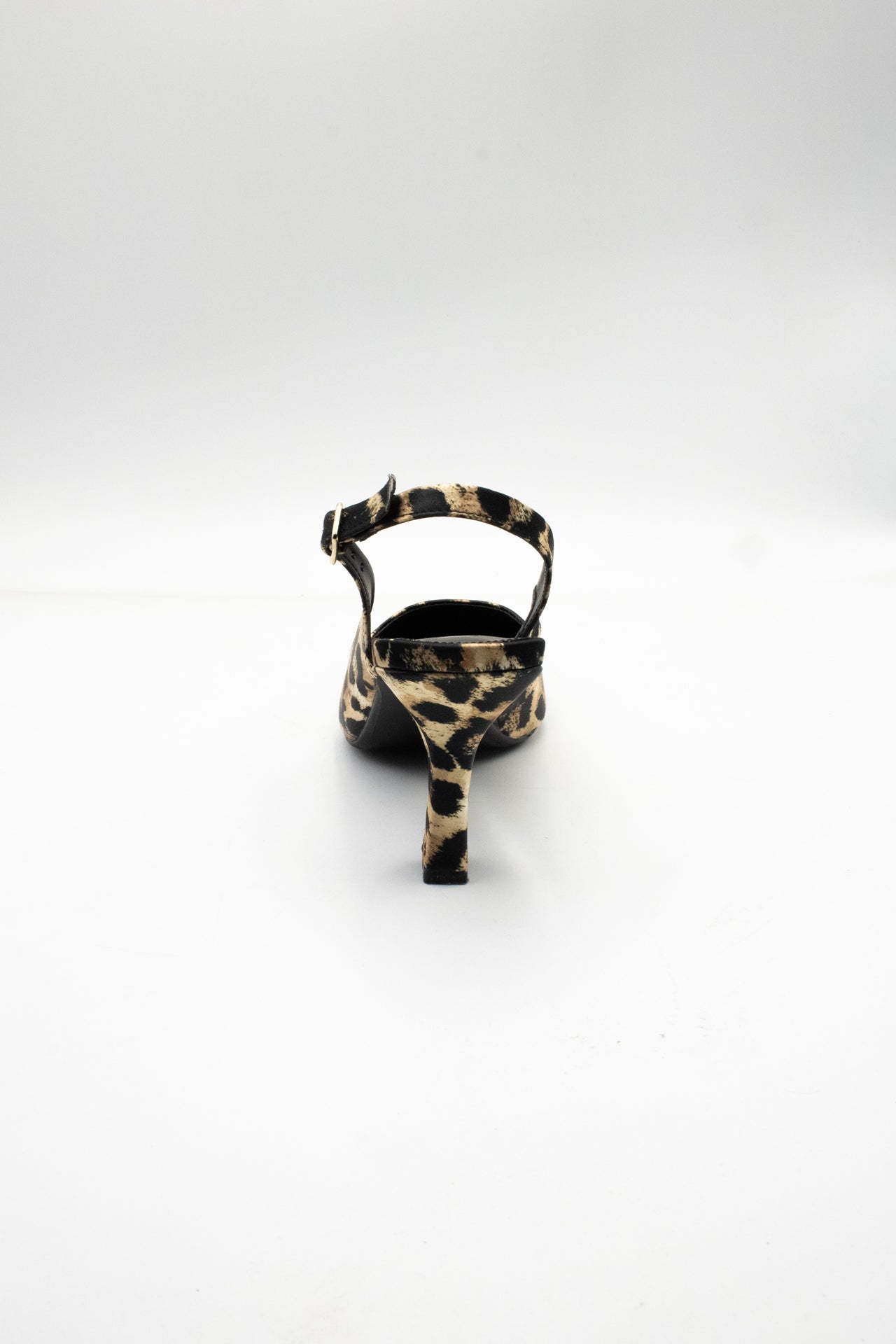 LARA Zapatilla destalonada Leopardo