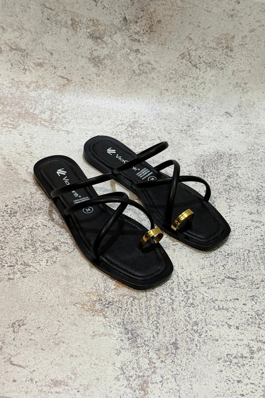 CLAUDIA sandalia de piso con tiras negro
