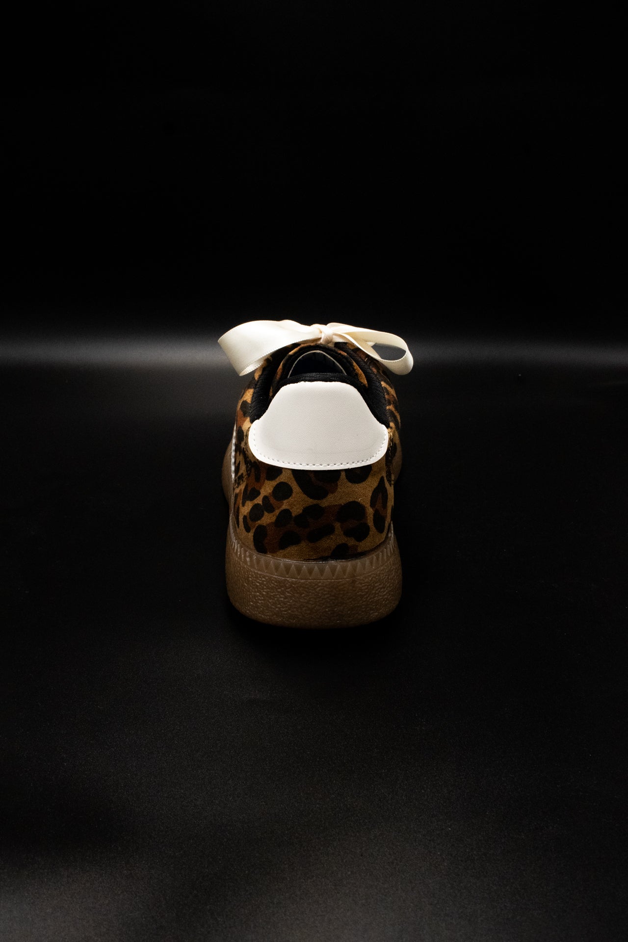 MIKA Tenis con suela de goma leopardo