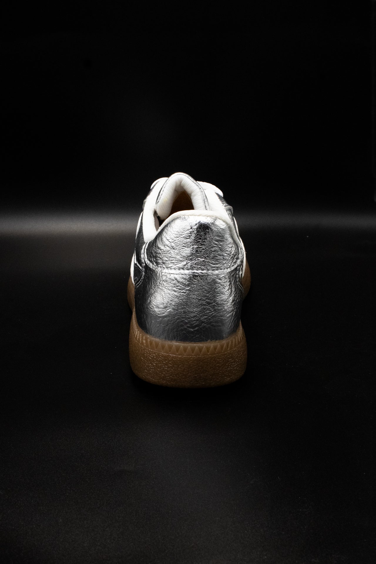 MIKA Tenis con suela de goma plata