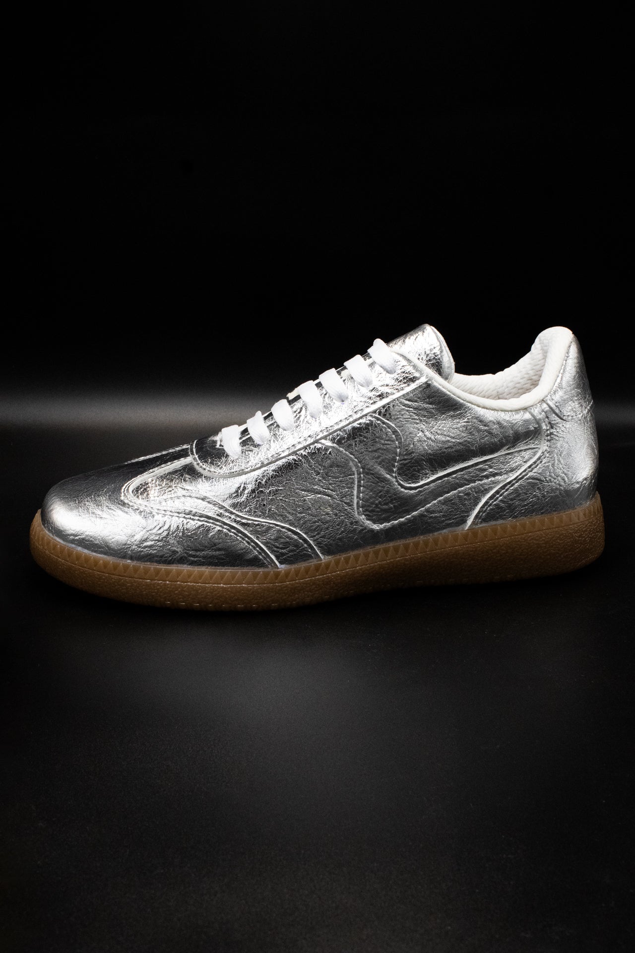 MIKA Tenis con suela de goma plata