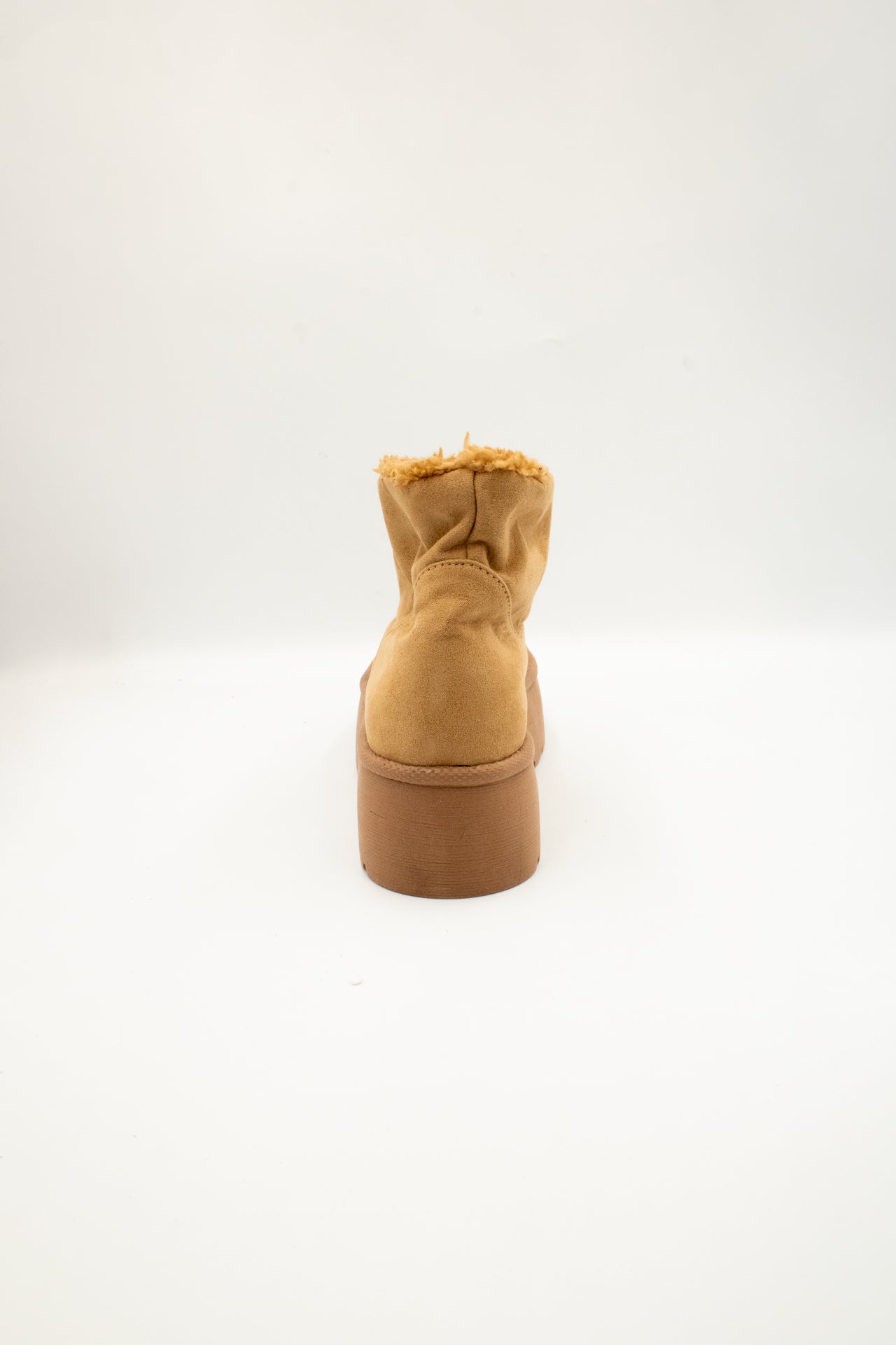 Anna bota camel con peluche