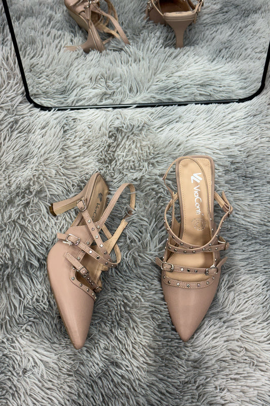 IVETTE Zapatilla de tacón Beige hebillas y estoperol
