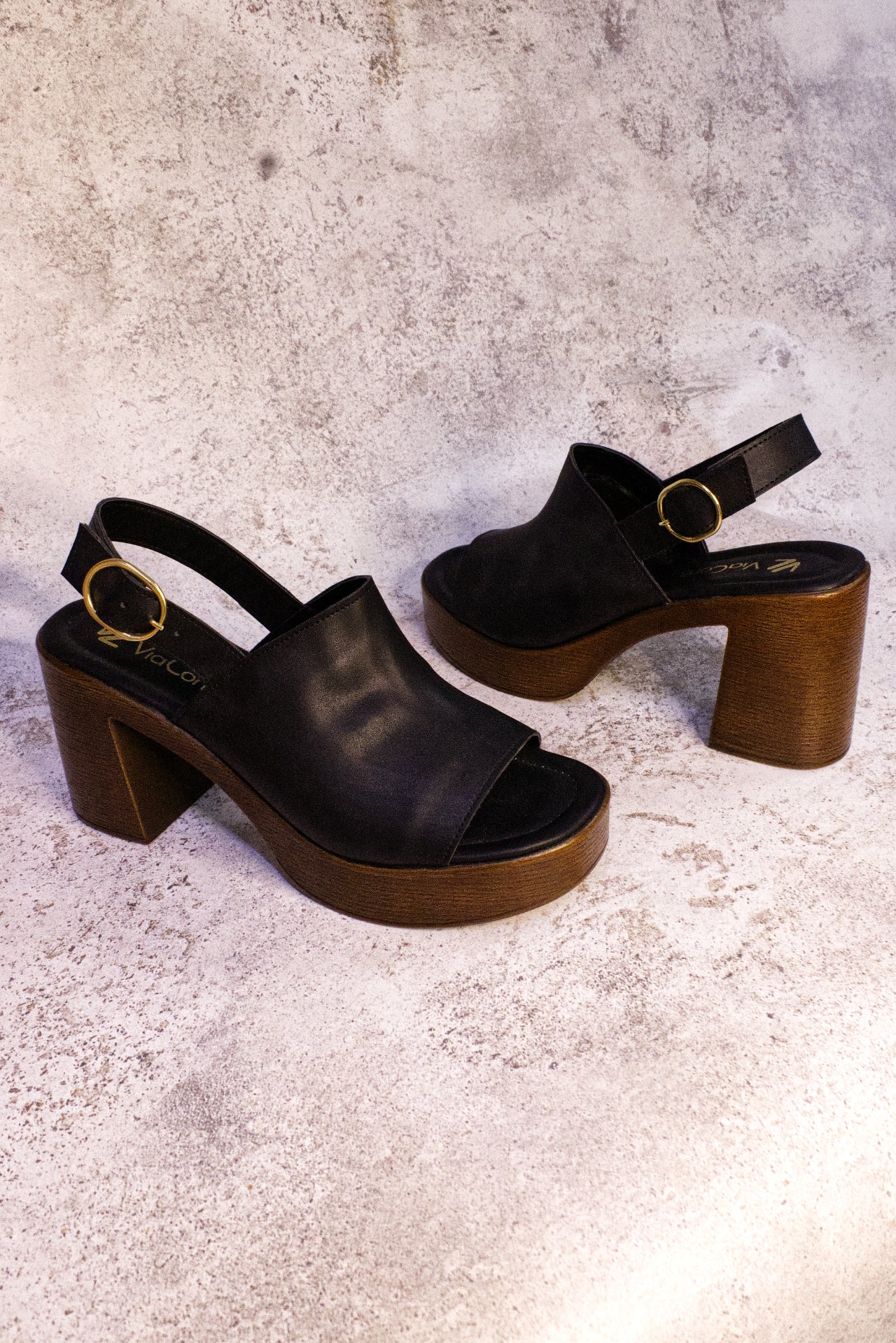 MARLEN sandalia con plataforma negro