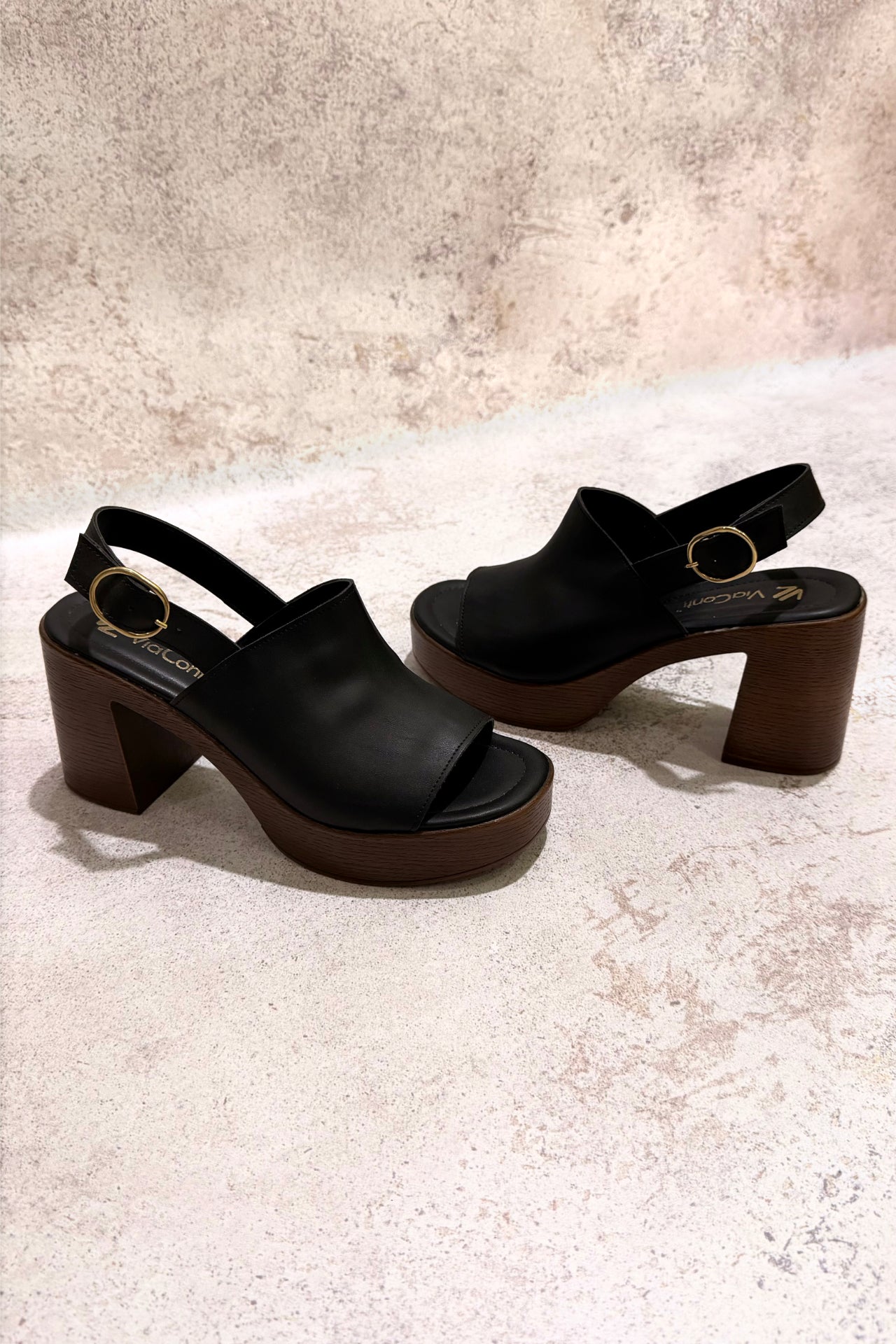 MARLEN sandalia con plataforma negro