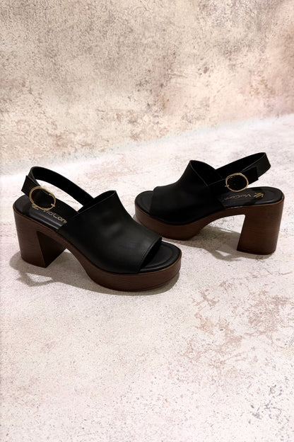 MARLEN sandalia con plataforma negro
