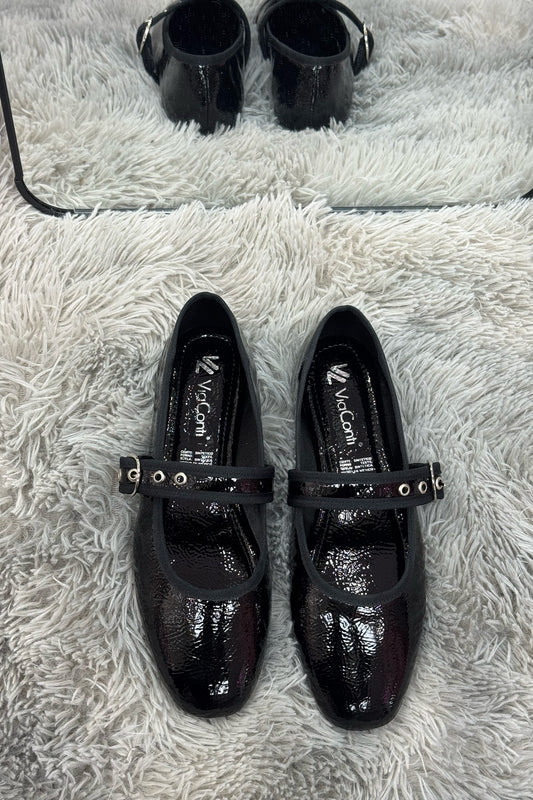 KENYA balerina de piso negro con hebilla y ojillos