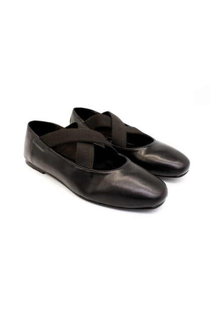 LIA balerina con elástico cruzado negra